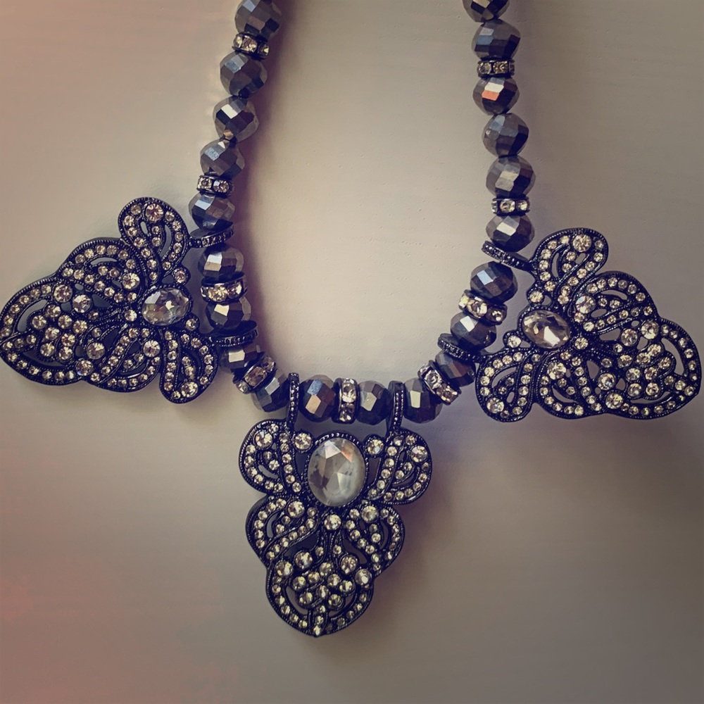 Sparkly Pewter Colored Necklace